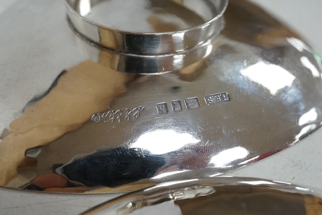 Three contemporary silver pin dishes including a planished pair by Paul Victor Markey, diameter 10.1cm and one by Robert Edgar Stone, together with a modern silver coin dish, 8.3oz.